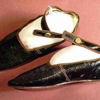 Shoe
