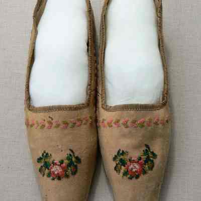 Shoe