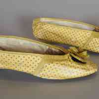 Slippers - Image 2