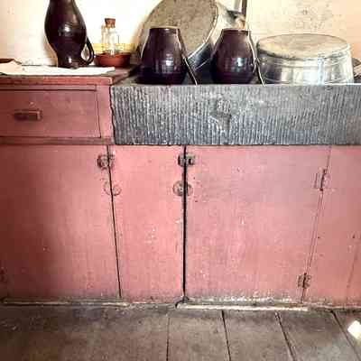 Dry Sink