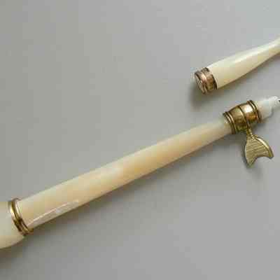 Hook, Tambour