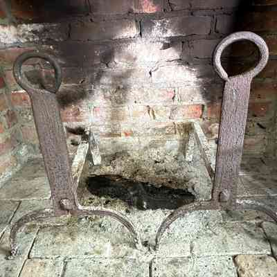 Andiron