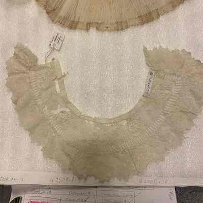 Collar