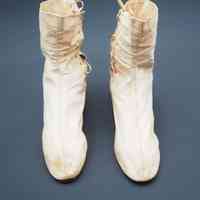 Boots - Image 2