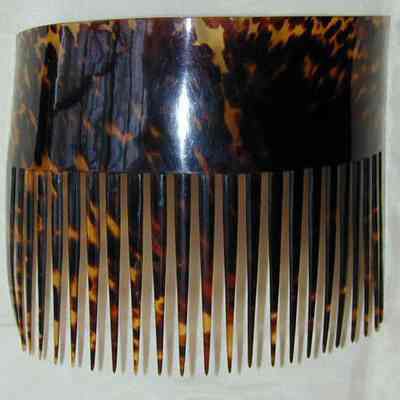 Comb, ornamental