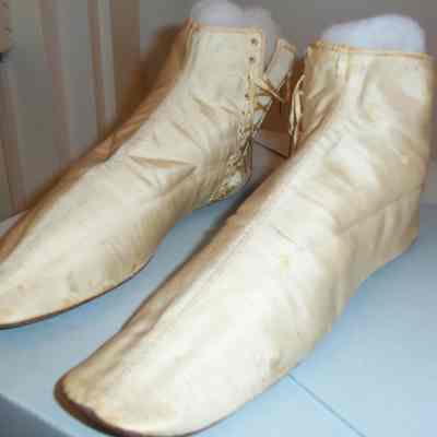 Shoe