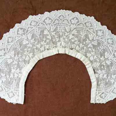 Collar
