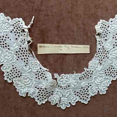 Collar