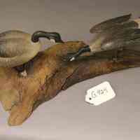 Miniature Canada geese carving - Image 2
