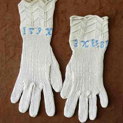 Glove