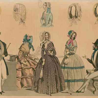 3 Women, 2 Men, 5 Bonnets