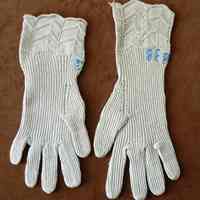 Glove - Image 2