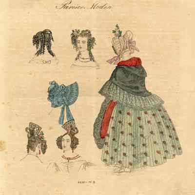 Green Print Dress with 5 Adjoining Head Drawings