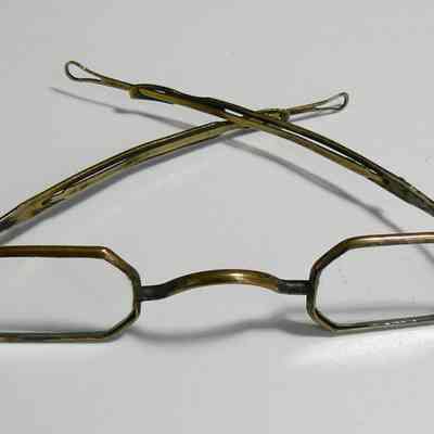 Spectacles