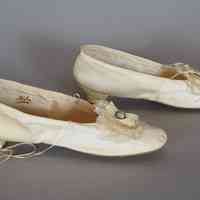 Slippers - Image 2