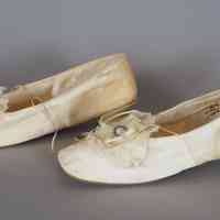 Slippers - Image 3
