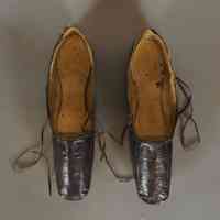 Slippers - Image 4