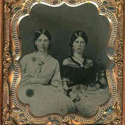 Julia Shannon and Sister Sarah