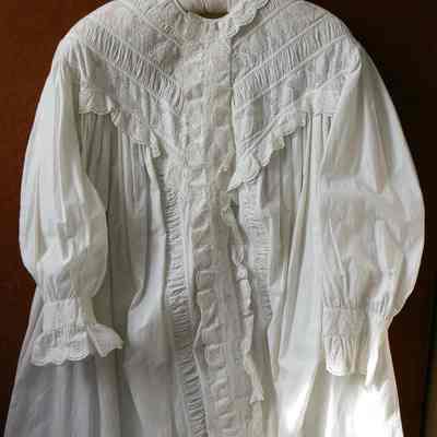 Gown, Dressing