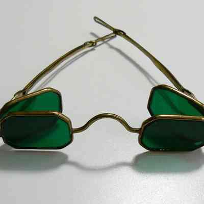 Spectacles