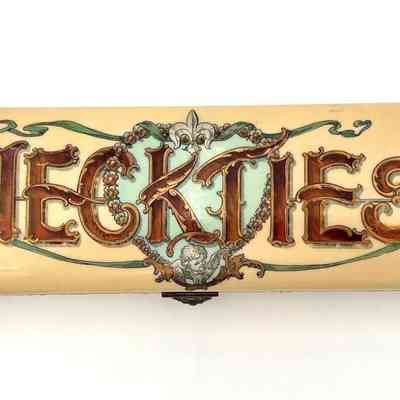 Necktie Box