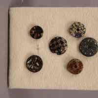 Button - Image 14