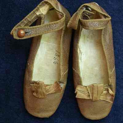 Shoe