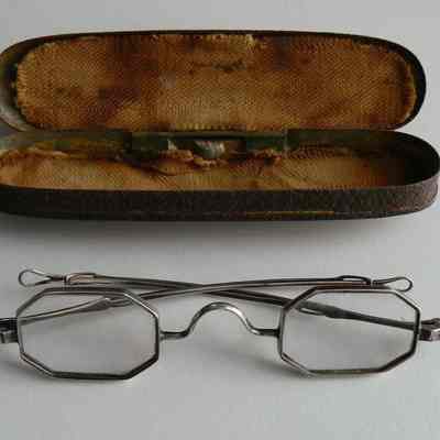 Spectacles