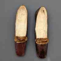 Slippers - Image 2