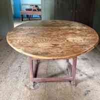 Chair-Table - Image 2