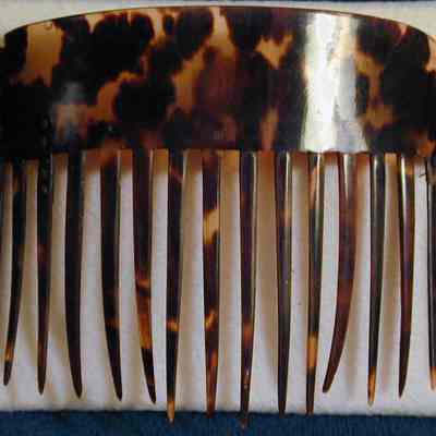 Comb, ornamental