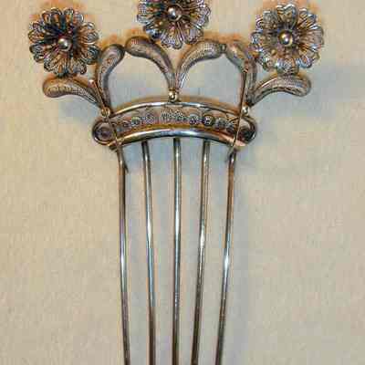Comb, Ornamental