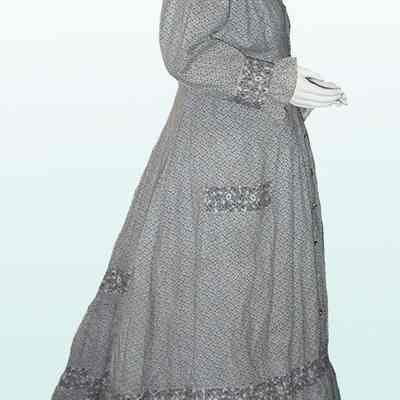 Gown, Dressing