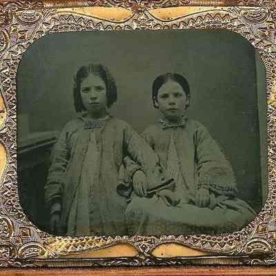 Girls in Mantles