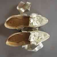 Slippers - Image 2
