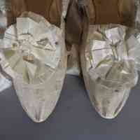 Slippers - Image 3