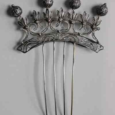 Comb, Ornamental