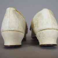 Slippers - Image 10