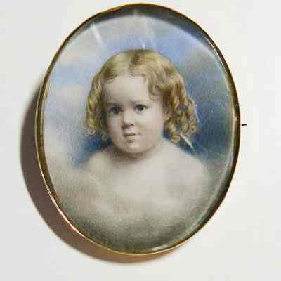 Brooch, Commerative