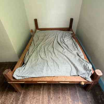 Rope Bed