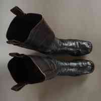 Boots - Image 2