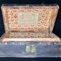 Salesman Sample Trunk - Image 2