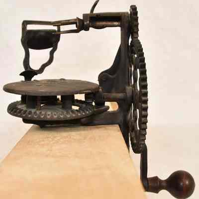 Fruit Peeler