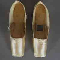 Slippers - Image 2