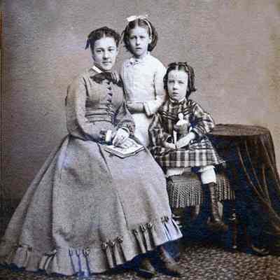 Photograph, Cabinet