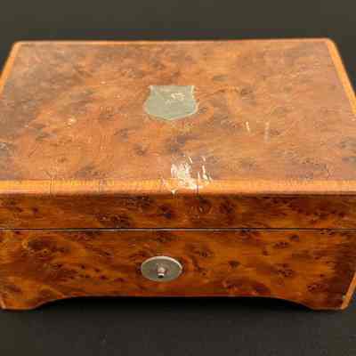 Closed box with shield on top