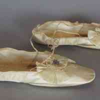 Wedding Slippers - Image 2