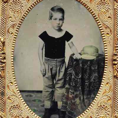 Boy with Pointed Waistband