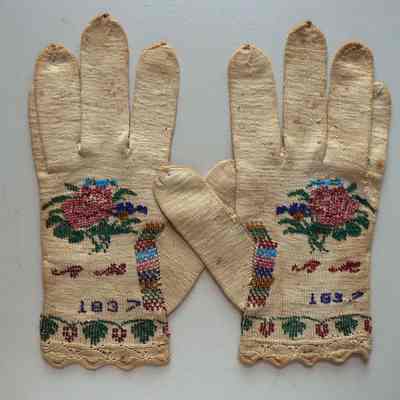 Gloves