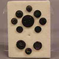 Button - Image 4